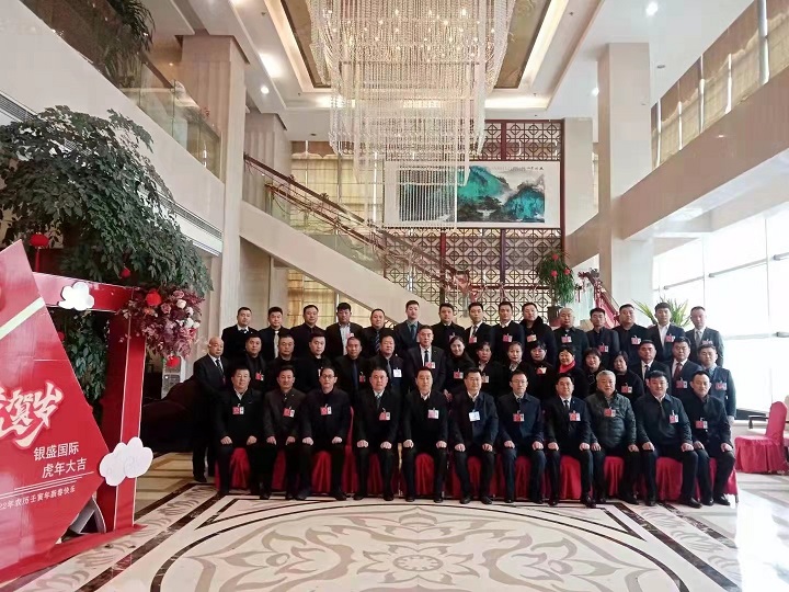 我公司董事長(zhǎng)王曉文，通過(guò)民主選舉成為菏澤市高新區(qū)人大代表